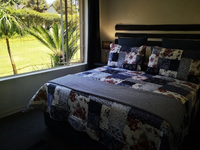 2 Bedrooms Apartment with garden view