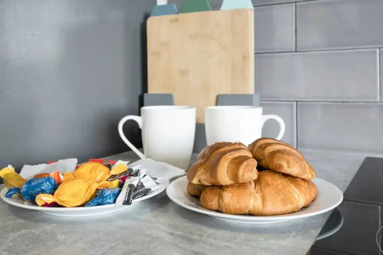 Stylish Modern Apartment - Free Parking - W