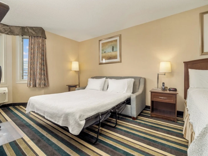 Standard Double room with city view