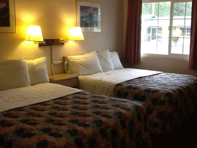 Pine Needles Inn