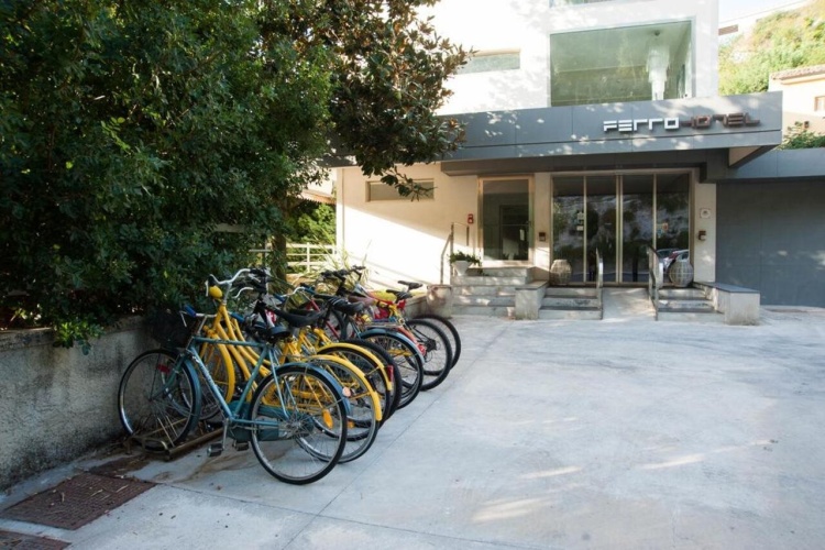Ferro Hotel photo 17