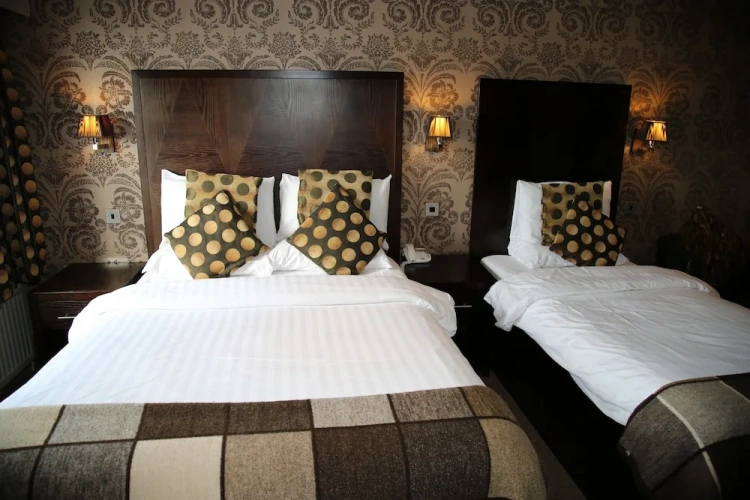 Deluxe Quadruple room