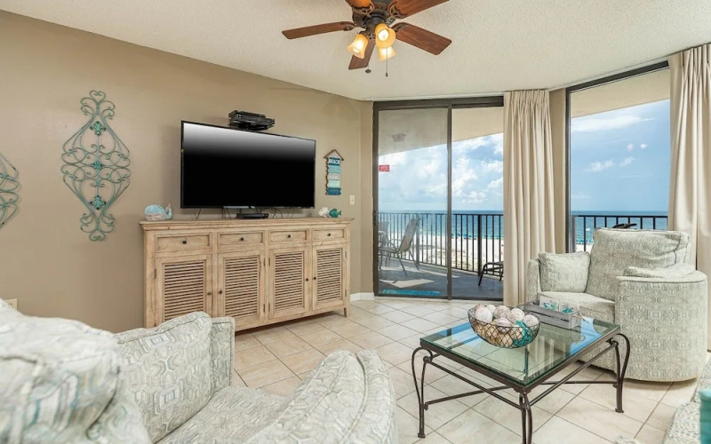 Phoenix East 407 2 Bedroom Condo