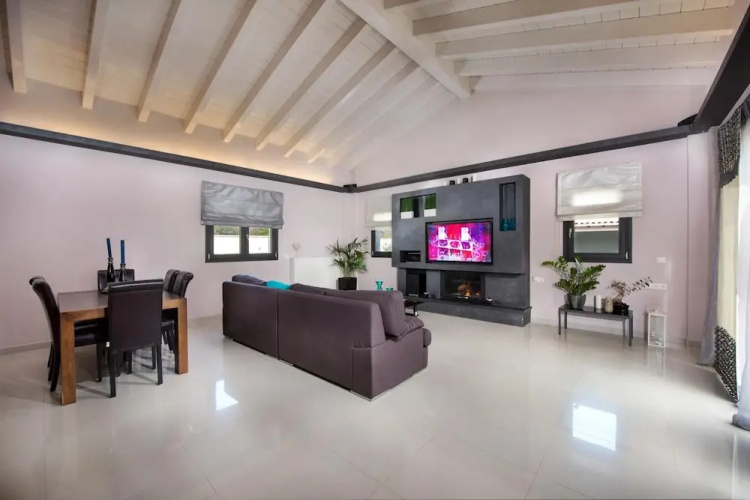 Villa Black White Dassia