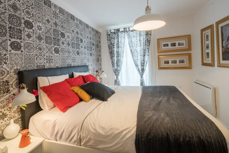 2 Bedrooms Deluxe Apartment