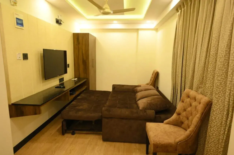 Meenakshi Inn