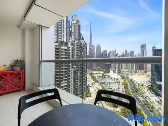 3BR + Maid | Retro Style | Burj Khalifa View