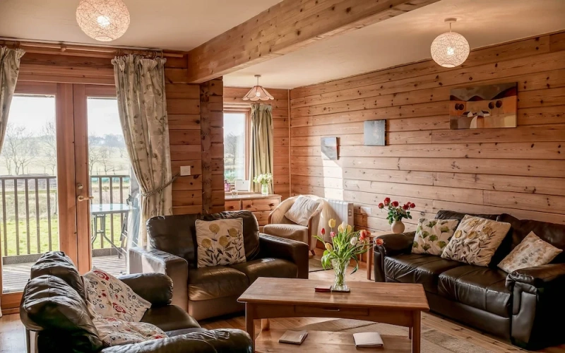 3 Bedrooms Cottage