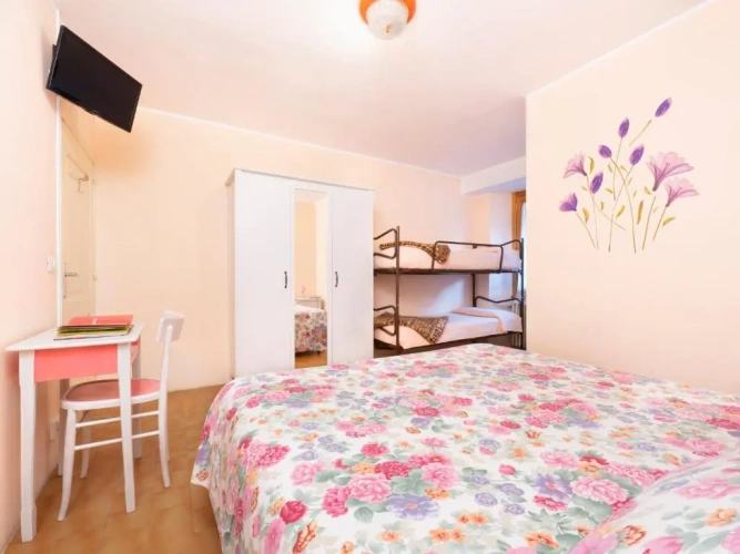 Standard Quadruple room