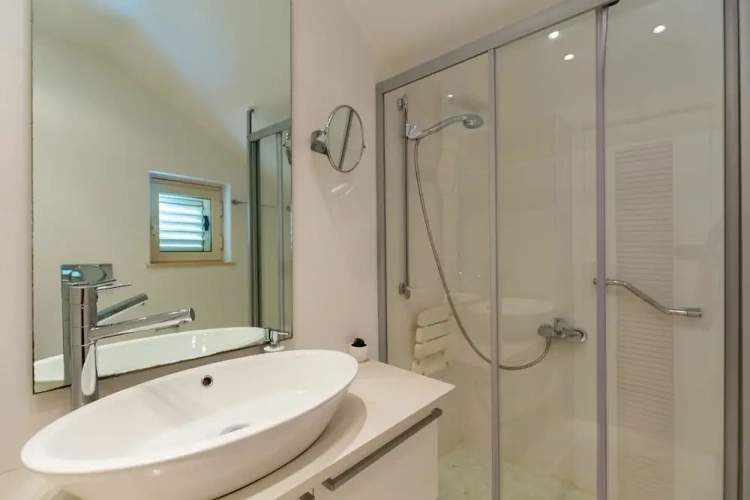 3 Bedrooms Apartment with sea view
