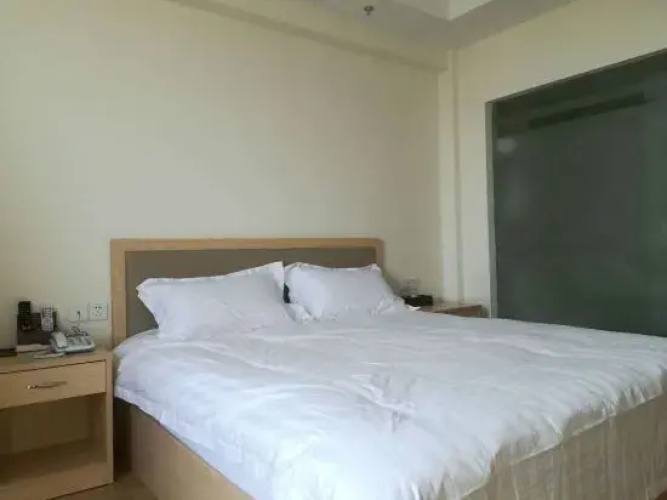 Zhenfeng Business Hotel
