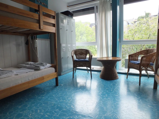 Max Hostel