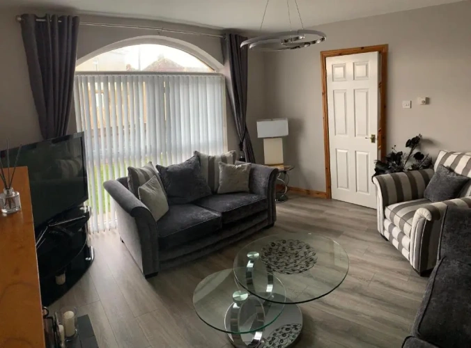 3 Bedrooms Cottage