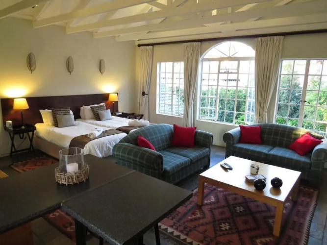 8 Landsdowne Bed and Breakfast