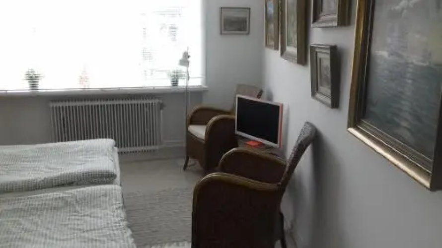 B&B Skolg.10