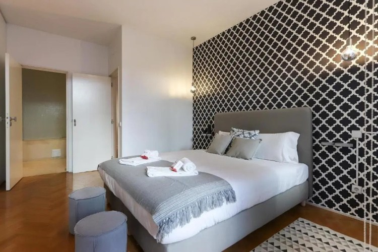Marques de Pombal Deluxe by Homing