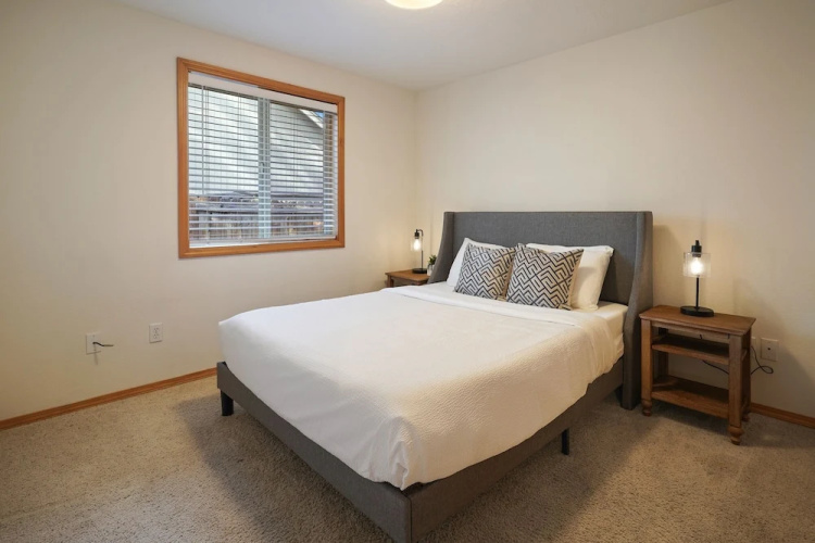 Quail Covey 3 Bedroom Home by RedAwning