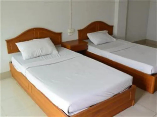 Yong Dee Apartment