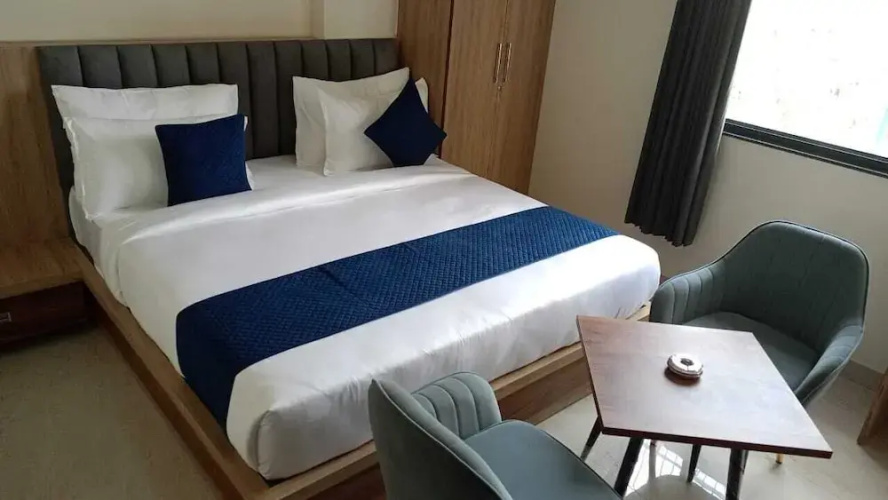 The Prominence Hotel Restaurant & Bar