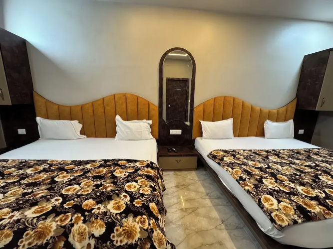 Hotel Guruvayur Dham Mathura