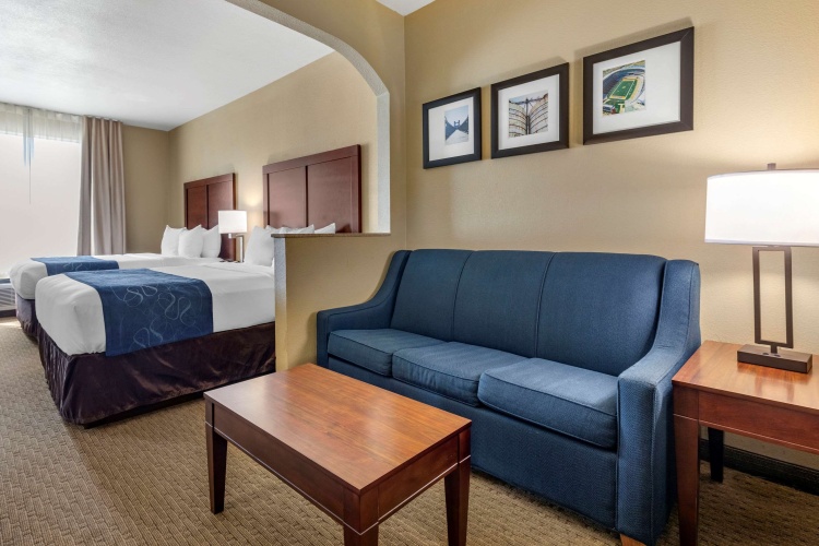 Quadruple Suite