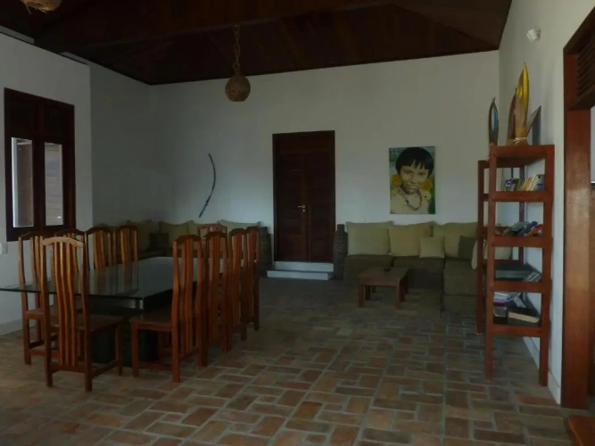 5 Bedrooms Cottage