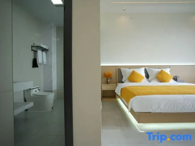 Standard Double room with courtyard view