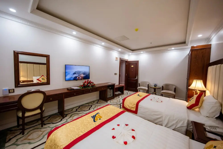 The Shine 2 Hotel & Apartment