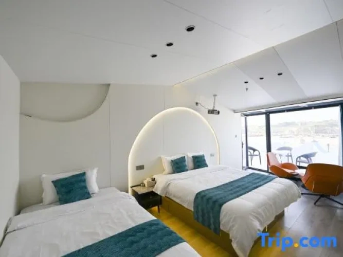 Standard Family room with sea view