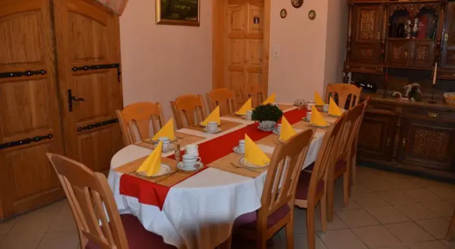 Family Fogadó