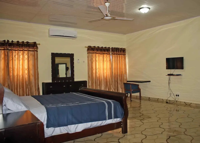 The Whitestone Inn