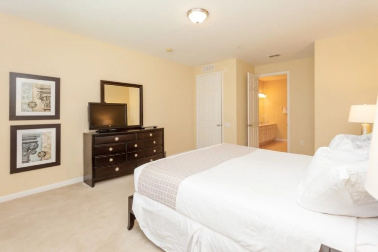 5012 Shoreway Loop #205 - 2 Br condo by RedAwning