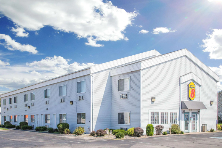 Super 8 By Wyndham Prairie Du Chien