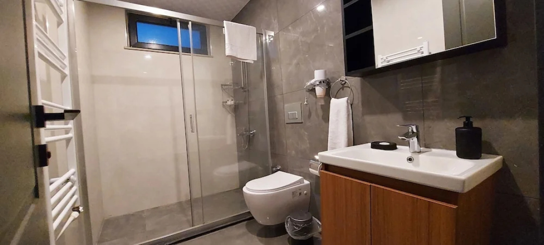 Professionally Maintained Spacious New Suites 2-4