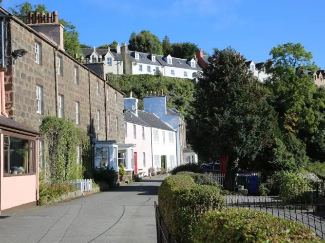 Double Cottage