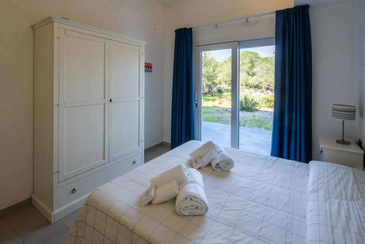 Welcomely - Porto Corallo Seafront