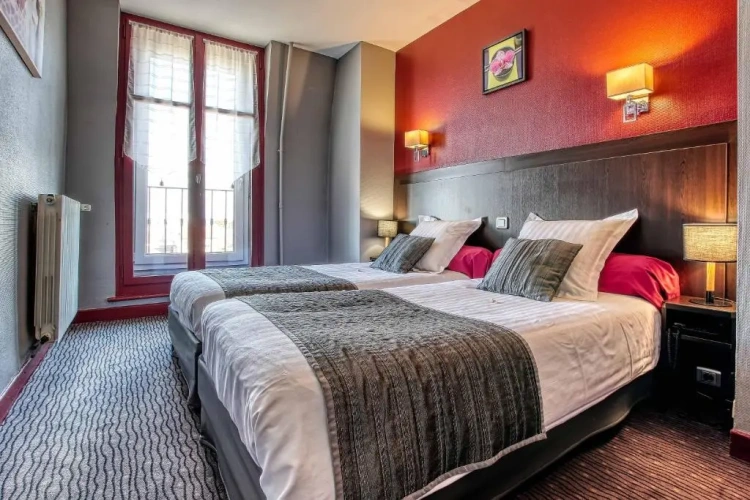 Standard Twin room