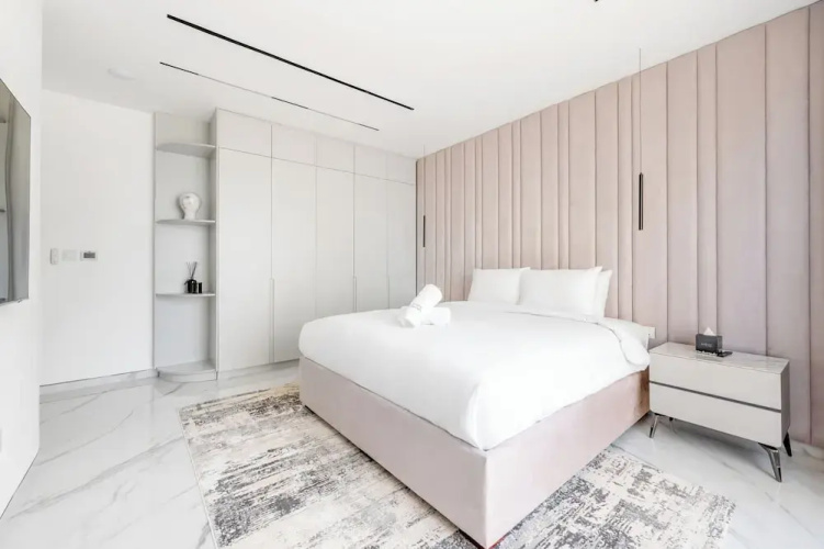 Seaside Elegance - Luxury 3-BR in JBR