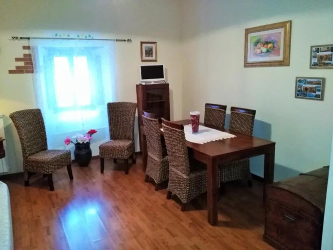 2 Bedrooms Cottage