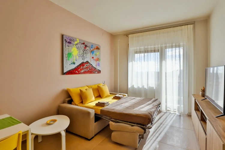 Neapolitan Skyscraper Apartment