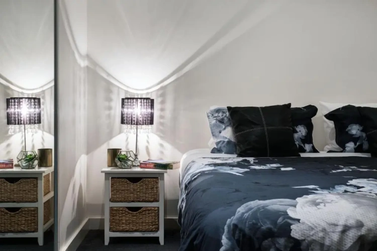 4 Bedrooms Cottage