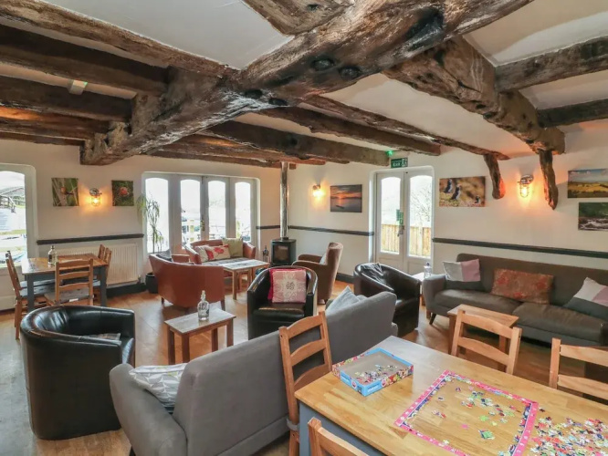 7 Manleigh Park