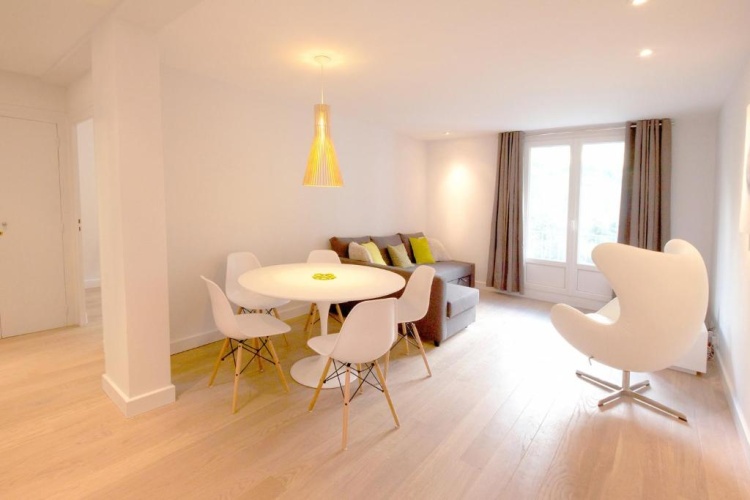 2 Bedrooms Apartment