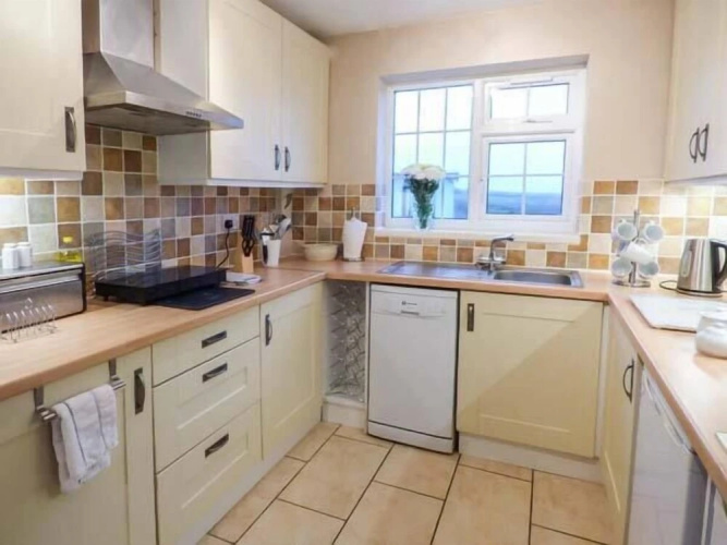 Ty Woods Cottage