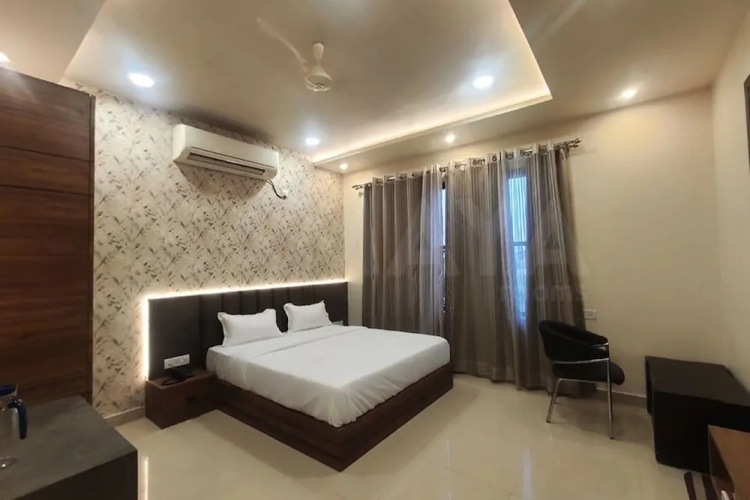 Goroomgo Ashiyana Residency Lucknow