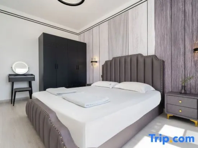 1 Bedroom Family Suite with sea view