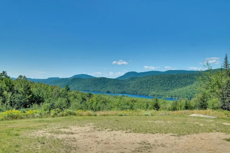Community Perks: Retreat w/ Thirteenth Lake Access