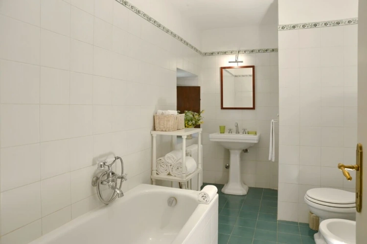 1 Bedroom Apartment with garden view