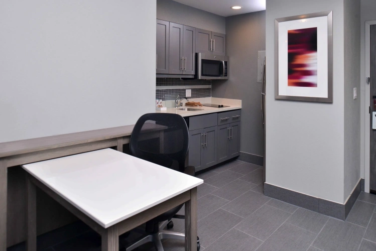 1 Bedroom Suite