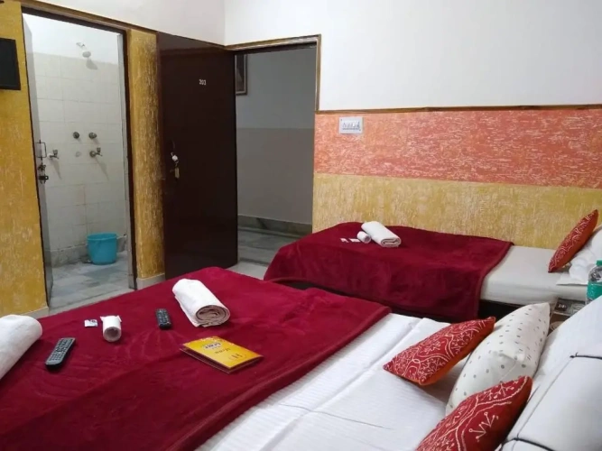 Standard Triple room